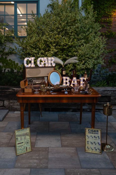 Se vinde Cigar Bar Mobil pentru Evenimente