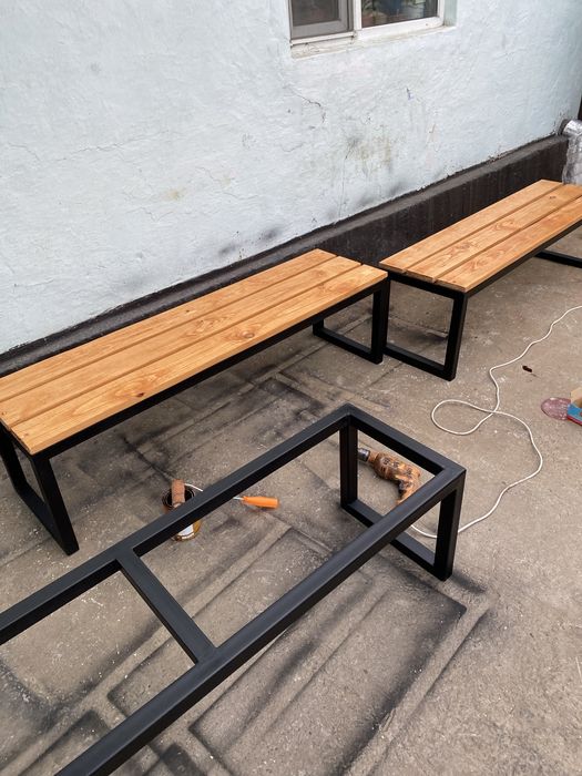 Железная скамейка