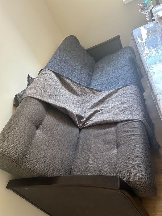 Диван с двумя  креслами