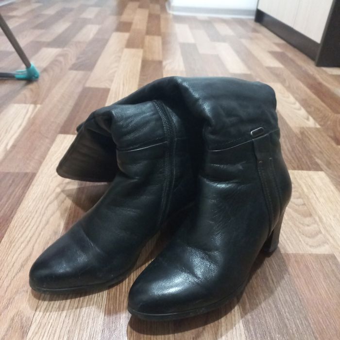Продам кожаные зимние сапоги