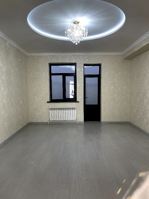 Мирзо Улуғбек туманида  2 сотих, 6 хонали  евро участка сотилади.