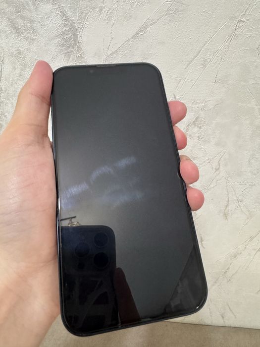 Айфон 13 в хорошем состоянии