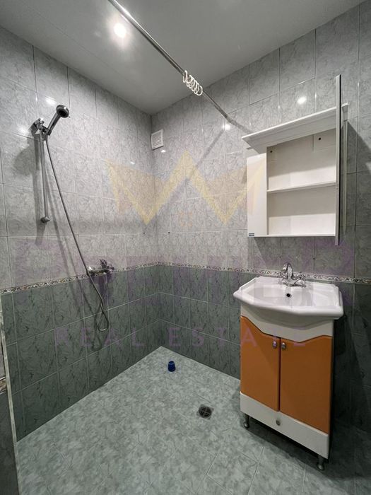 Дава се под наем Четиристаен апартамент в Варна, Трошево - 85 кв.м за 561 € - Снимка #11