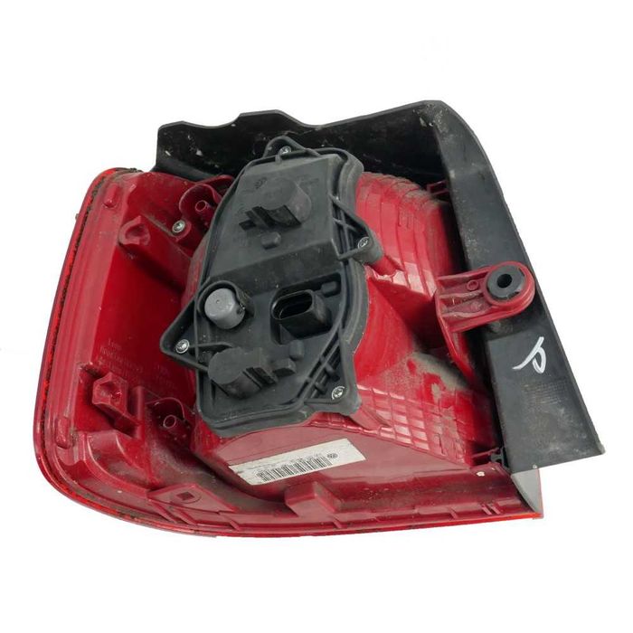 Десен външен стоп Volkswagen Touran II 2011-2015 ID:145667