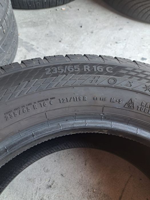 2 anvelope Allseasons 235 65 r16 C Continental