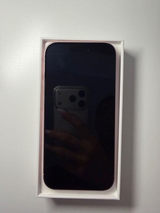 Продажба на Iphone 15