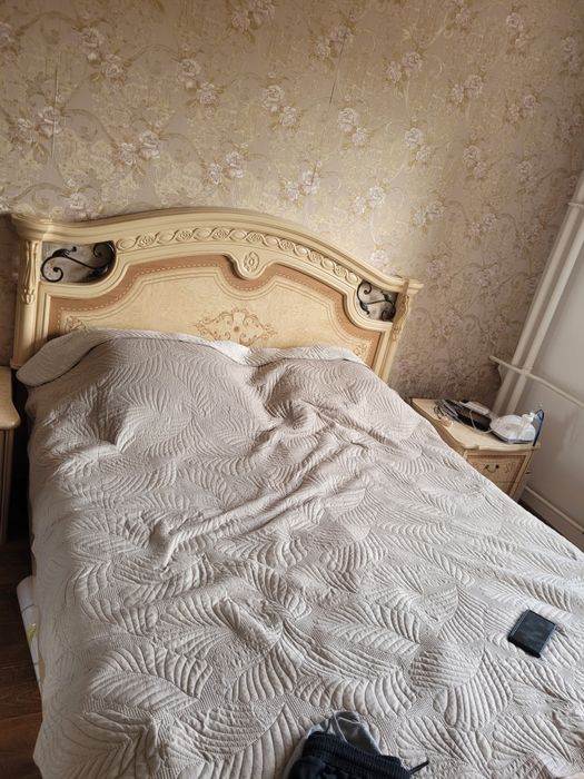 Продам спальный горнитур