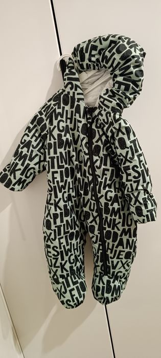 Продам комбинезон на мальчика