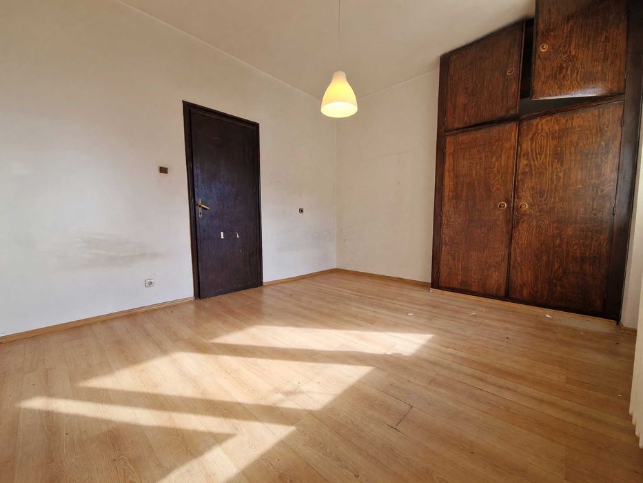 Продава се Тристаен апартамент в София, Център - 100 кв.м за 2450 €/кв.м - Снимка #3