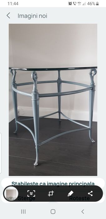 Gheridon vechi din lemn masiv