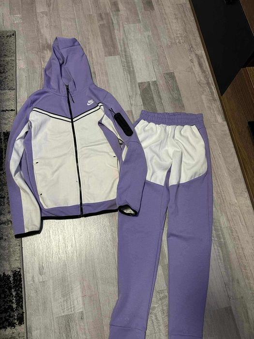 Екип на найк////