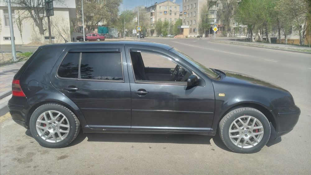 Машина Гольф 4 2002 года