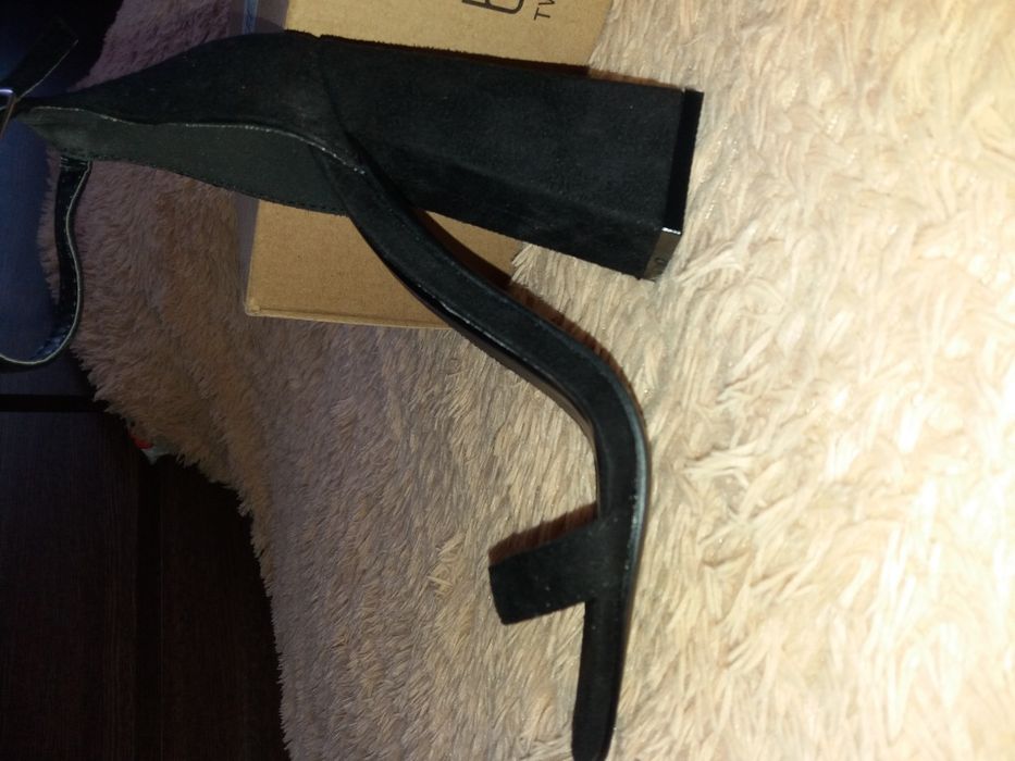 Продам туфли женские