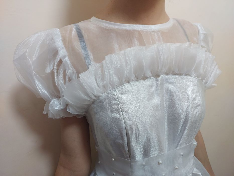 Платье  Модели Золушка. Новое! Размер M-L.