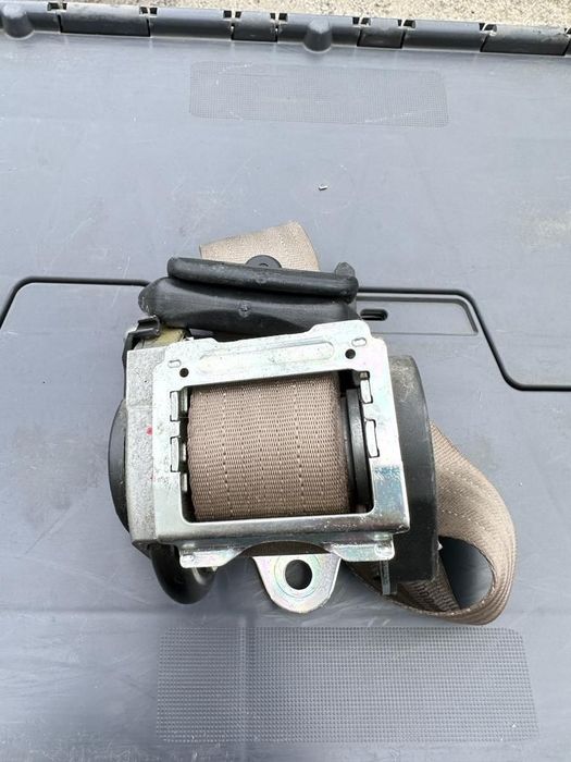 Centura spate dreapta (al treilea rand)  Volvo XC90 2002-2014 601239700