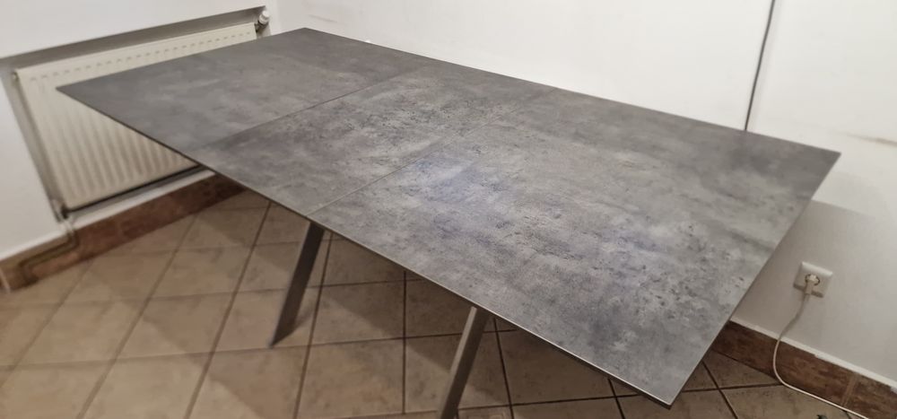 Masă de bucătărie