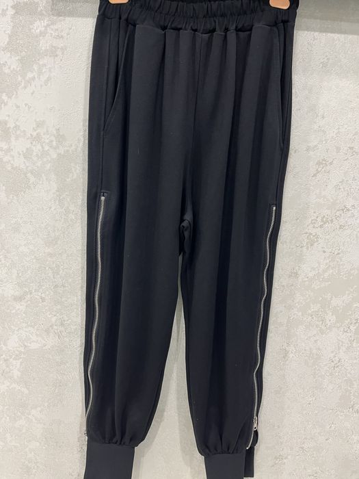 Продам брючки на замке