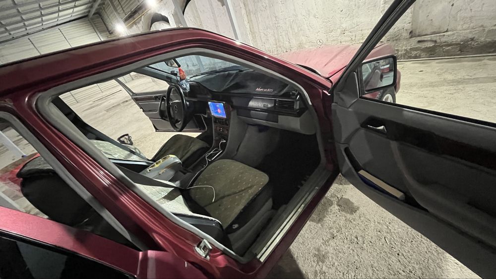Мерседес Е220 автомат