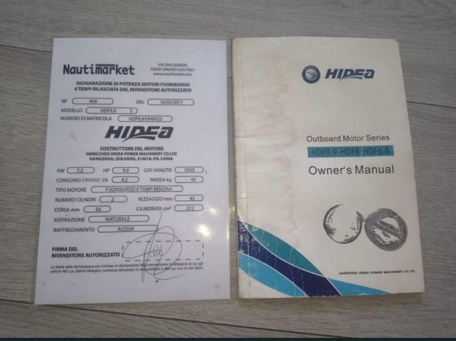 Vând motor de barca hidea 10 cp