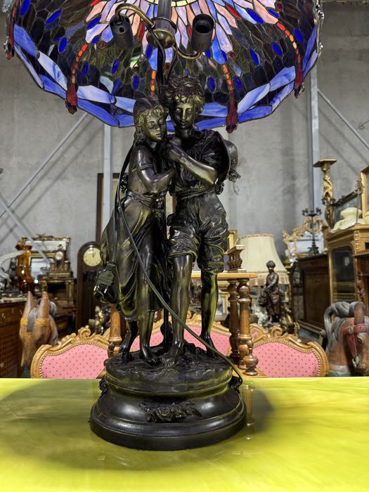 Lampa deosebita din bronz masiv cu abajur stil tiffany