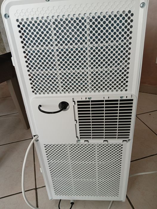 Vând aer condiționat portabil,3in 1 ,cald,rece și deumidificator