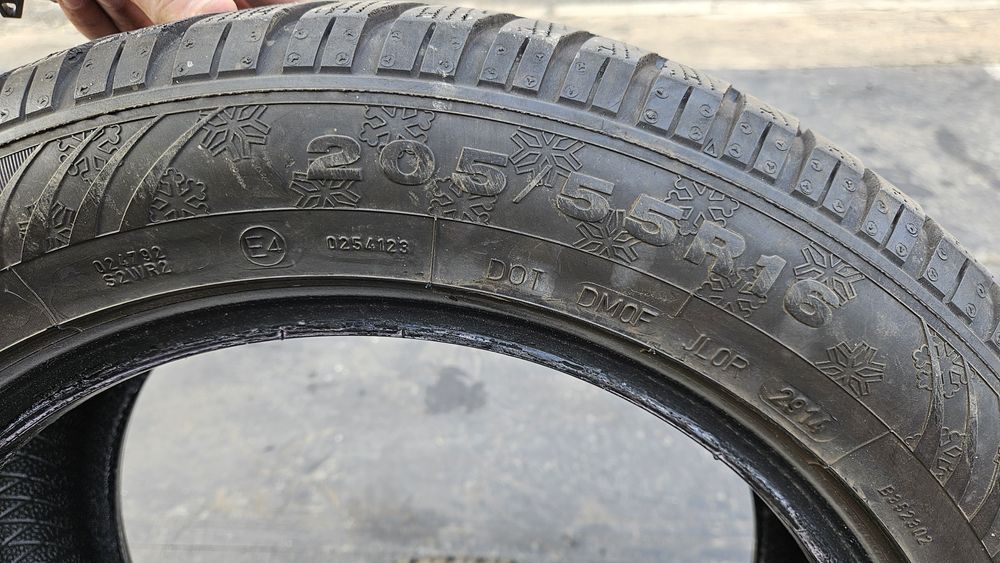 2бр Гуми 205 55 16 дънлоп