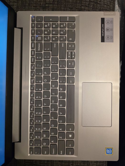 Laptop Lenovo IdeaPad L340 – 8GB RAM, 500GB SSD,- Defect carcasa