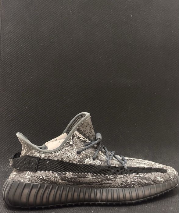adidas Yeezy Boost 350 V2 Dark Salt – Mărimea 42 2/3 – Noi