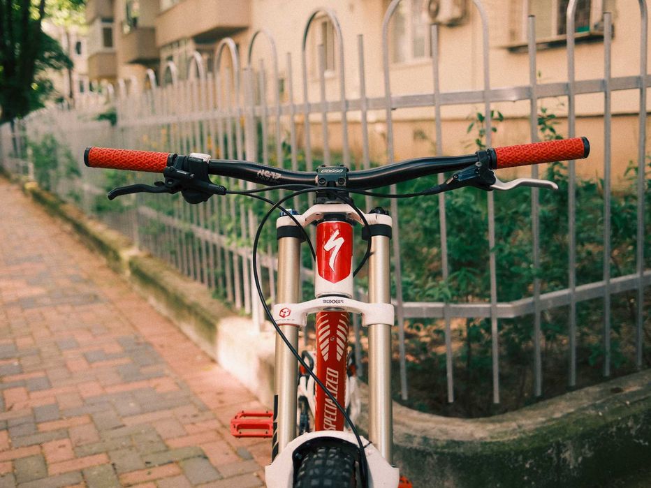 Bicicleta Specialized Demo 8 II World Cup (Downhill Freeride MTB)