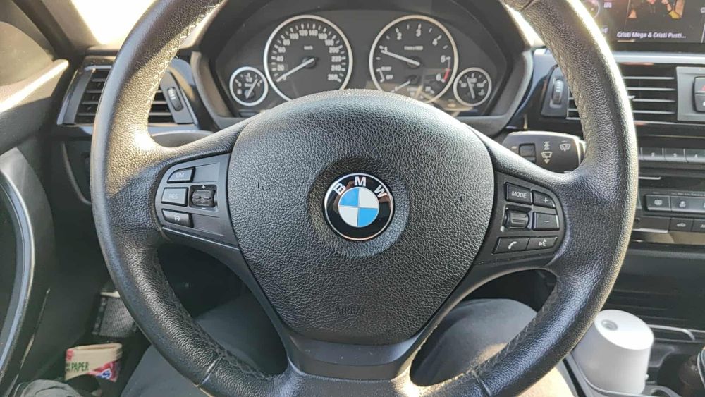 Vând BMW f30 318D an 2017