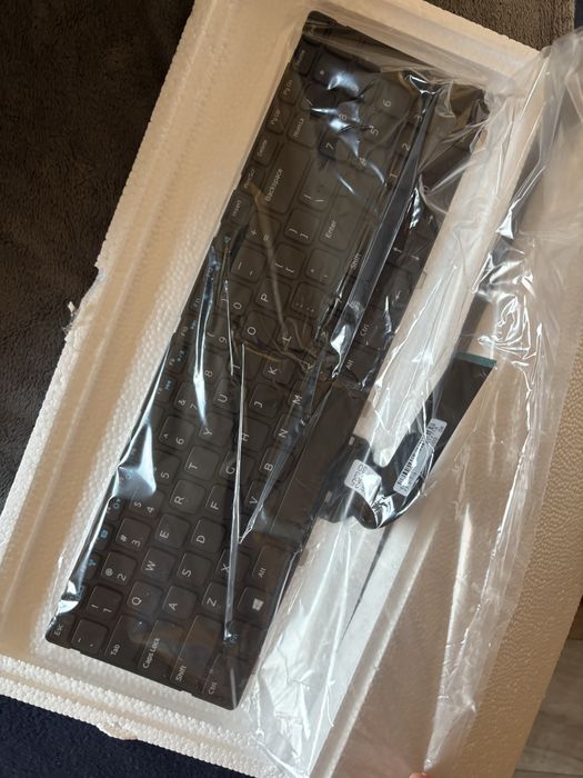 Чисто нова клавиатура за лаптоп DELL Inspiron