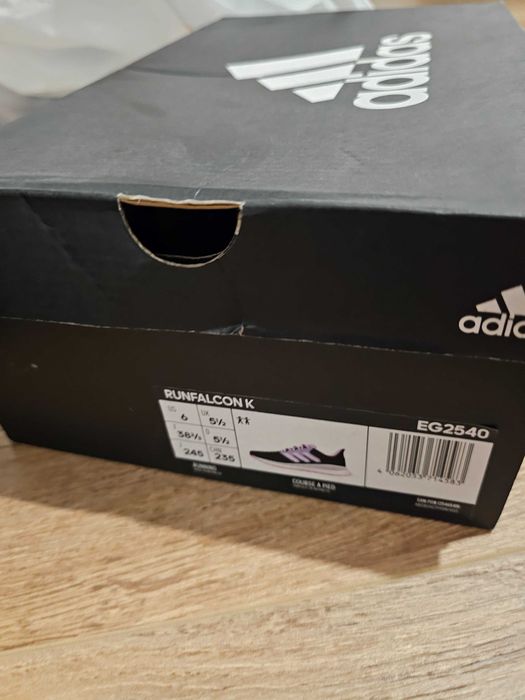 Adidas детски маратонки 38 номер