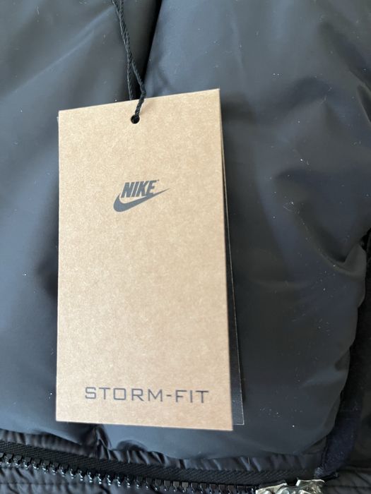 Nike storm-fit яке