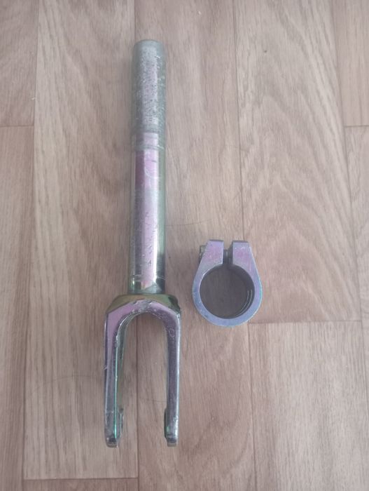 Вилка,зажим для трюкового самоката