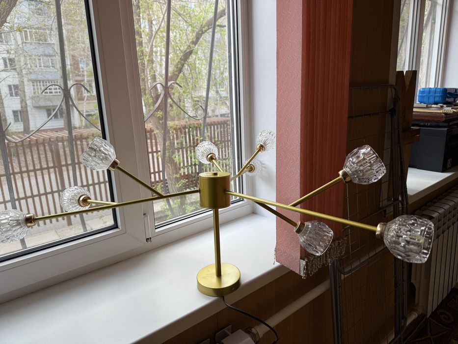 Продам люстру 2000