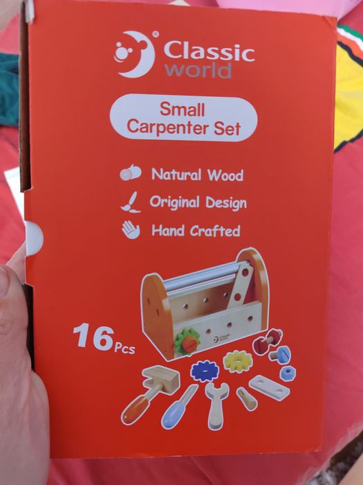 Дървени играчки, работилница с инструмени