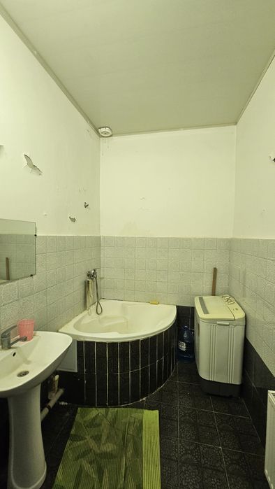 Турбаза да голубой экран 2 хонали квартира 90м², 1-кават гиштли дом