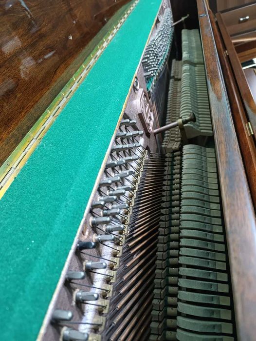 Пианино Ronisch махагон