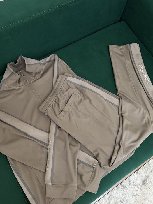 Спортивный костюм Calvin Klein