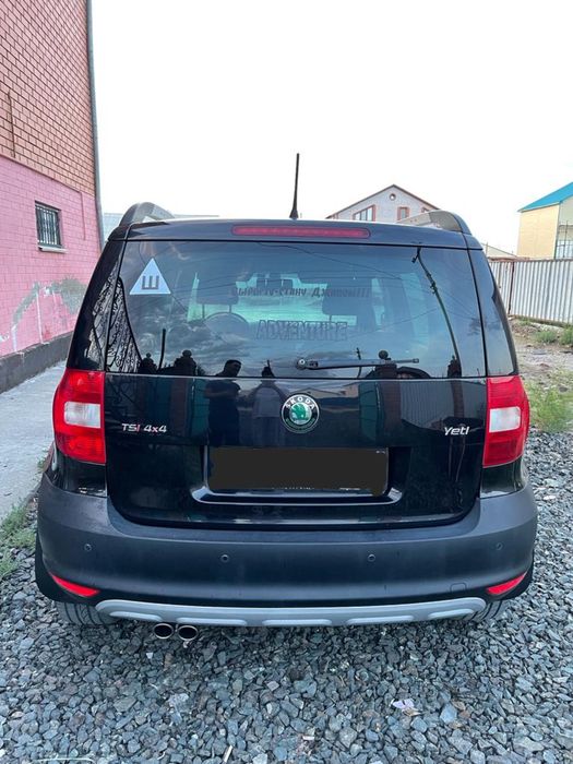 Машина skoda yeti 2013