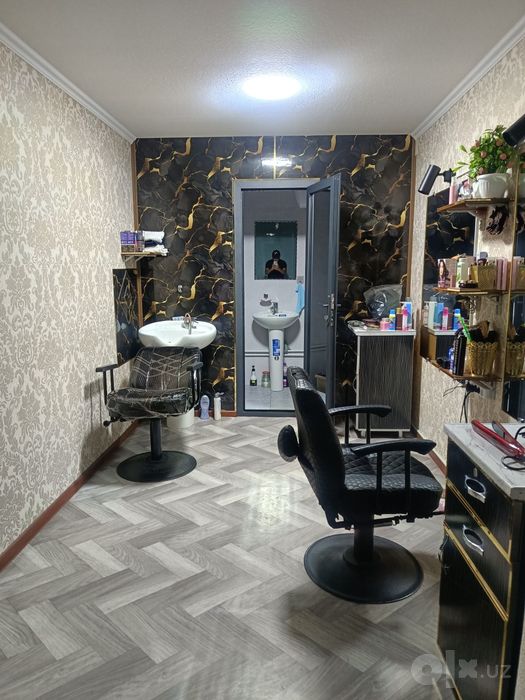 Sotiladi Salon tayyor ijarachisi bilan