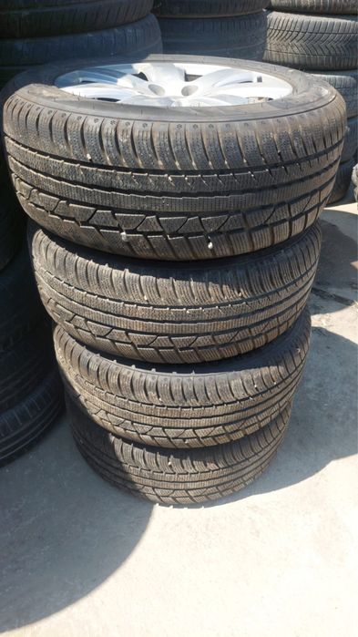 Vand set de 4 jenti originale Audi cu anvelope iarna M+S aproape noi