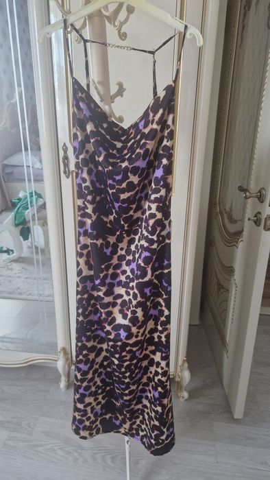 Продам платья блузку