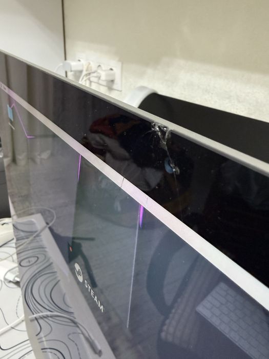 imac 21.5 с трещиной, фул кп(мышка, клавиатура)