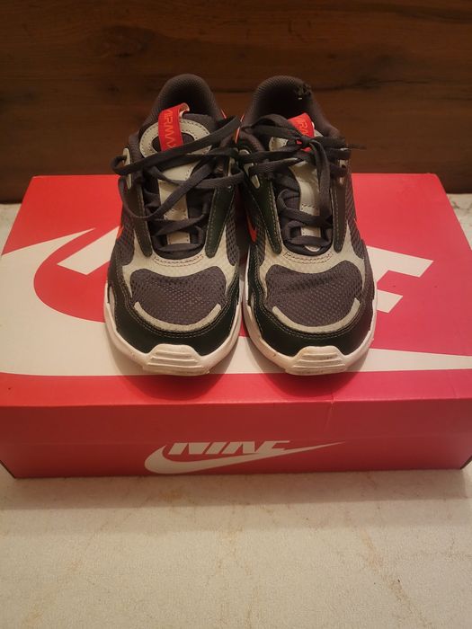 Оригинални маратонки Nike