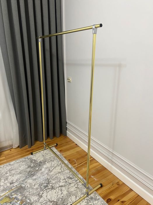 Кийимлар учун вешалка