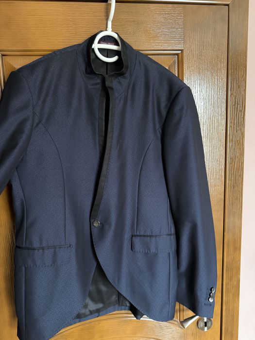 Мъжки костюм на Desizo Monni