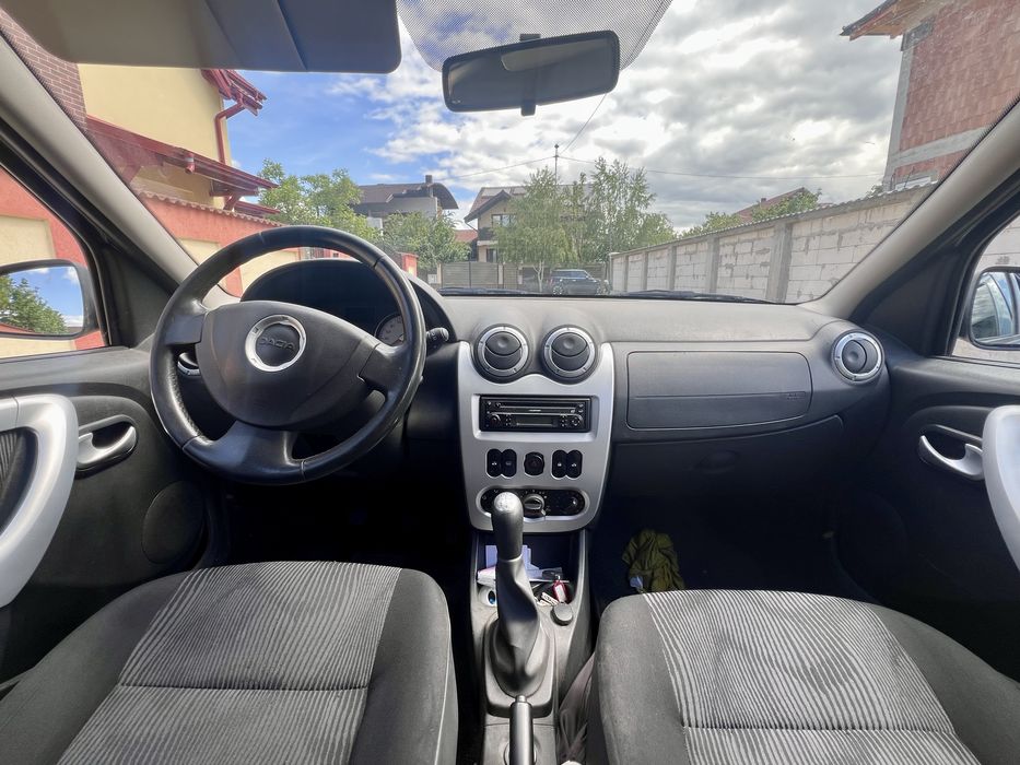Dacia Logan  7 locuri 2010