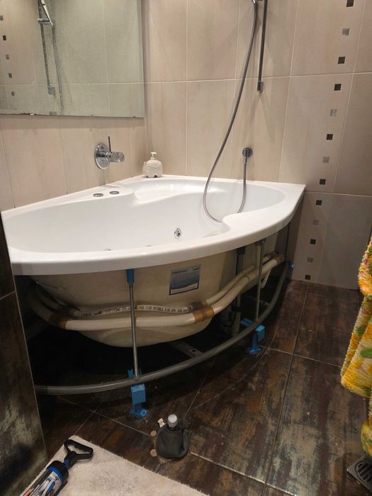 Ъглова хидромасажна вана джакузи Ravak-Rosa 150 см x 105 см