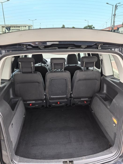 Volkswagen Touran 2011